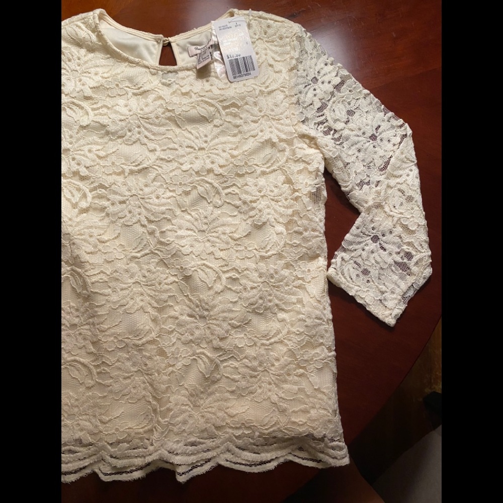 Forever 21 girls lace top (NEW WITH TAGS)